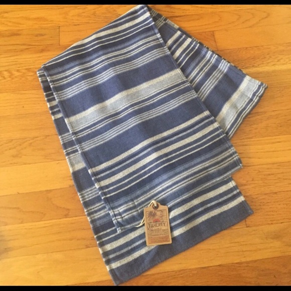 Faherty brand Shelter Scarf - Picture 1 of 2